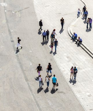 insanlar zeil öğle Frankfurt'ta yürüyüş