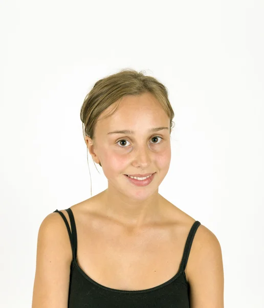 Aantrekkelijke tienermeisje met lang bruin haar — Stockfoto