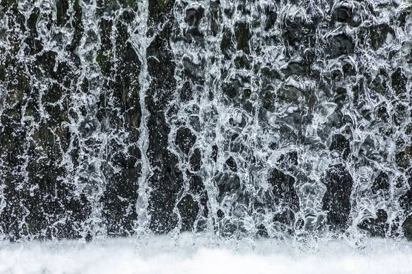 法国Jura的Herisson瀑布 Cascades Herisson 的细节为淡水提供了一个象征性的背景 — 图库照片