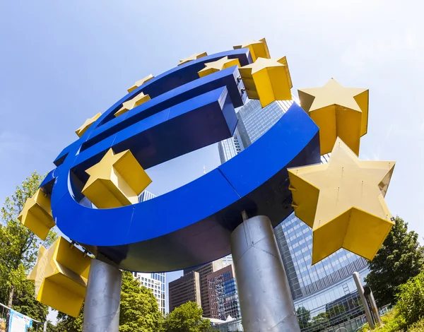 Symbol měny euro, v sídle Evropské centrální bance ve Frankfurtu, ge — Stock fotografie