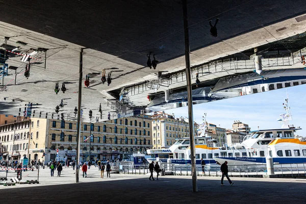 Marseille France April 2015 People Enjoy Norman Foster Pavilion Mirrored — Stock Photo, Image