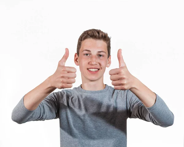 Portret Van Een Positieve Adolescente Jongen Puberteit Tonen Duimen Omhoog — Stockfoto