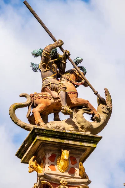 Rothenburg Der Tauber Alemanha Agosto 2021 Estátua Cavaleiro Dragão Coluna — Fotografia de Stock