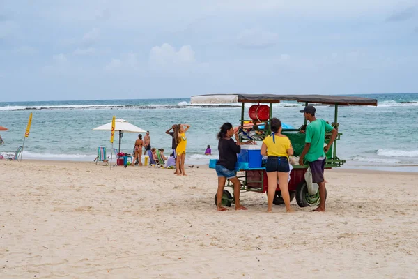 Plaża Frances Brazylia Grudnia 2016 Miejscowi Cieszą Się Wakacjami Plaży — Zdjęcie stockowe