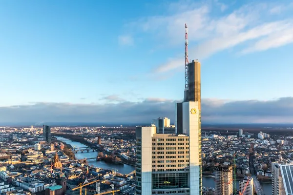 Frankfurt Nad Menem Niemcy Stycznia 2017 Wieczorem Wieżowce Wieżowce Frankfurcie — Zdjęcie stockowe