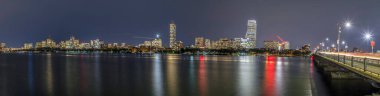 BOSTON, ABD - SEP 12, 2017: Boston, ABD 'nin geceleri ünlü silueti
