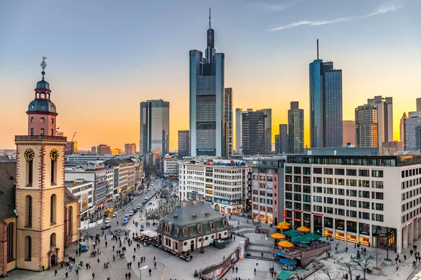 Frankfurt Niemcy Mar 2016 Widok Panoramę Frankfurtu Zachód Słońca Większość — Zdjęcie stockowe