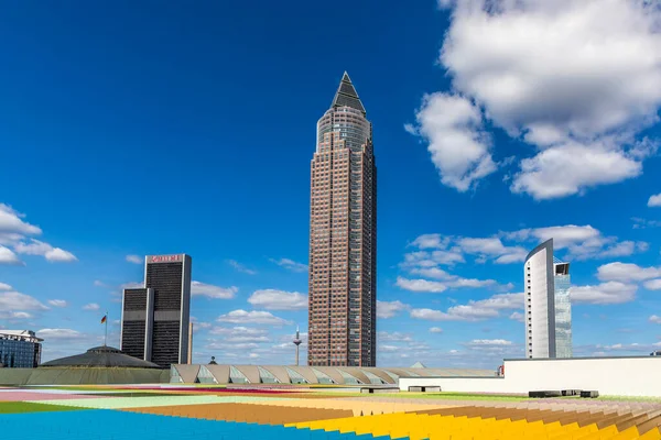 Frankfurt Main Tyskland Apr 2017 Tower Messeturm Bredvid Frankfurt Trade — Stockfoto