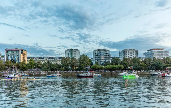 Frankfurt Allemagne Août 2017 Les Gens Sur Les Bateaux Écoutent — Photo