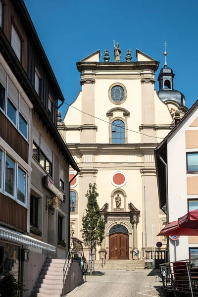 Neckarsulm 2017年8月28日 旧教堂立面 圣狄俄尼修斯天主教堂是Neckarsulm的主要景点 — 图库照片