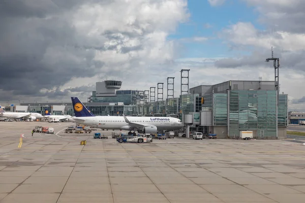 Frankfurt Tyskland Sep 2017 Flygplan Vid Terminal Frankfurt Rhein Main — Stockfoto