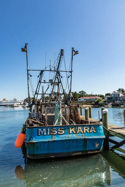 Barnstable 2017年9月24日 バーンスタブル港の桟橋で古いロブスター魚のトロール船ミス ロブスター漁業は かつて米国のバーンスタブルで最も重要な産業でした — ストック写真