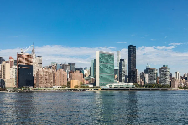 2017年10月6日 ニューヨーク市東川沿いに国連本部ビル — ストック写真