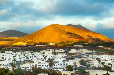 Sunrise uga extinguished volkanlar görünümüne ile yapılan