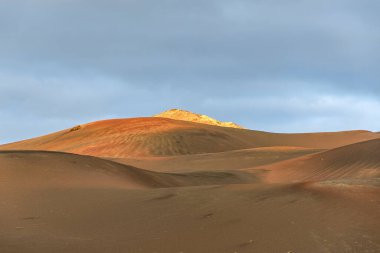 Volkanla Timanfaya Ulusal Parkı panoramik görünümü