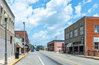 Charles Gölü, ABD - 12 Temmuz 2013: Tarihi Charles Gölü 'nün ana caddesi.
