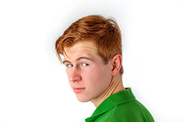 Retrato Menino Legal Camisa Verde Com Cabelo Vermelho — Fotografia de Stock