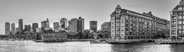 보스턴 2017 현대적 보스턴의 스카이라인을 바라봄 — 스톡 사진
