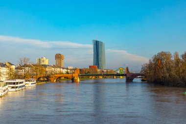 Frankfurt, Almanya - 9 Ocak 2018: Frankfurt 'un ufuk çizgisine bakın..