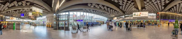 Frankfurt Germany February 2022 People Hurry Gate Frankfurt International Airport — Stock Photo, Image