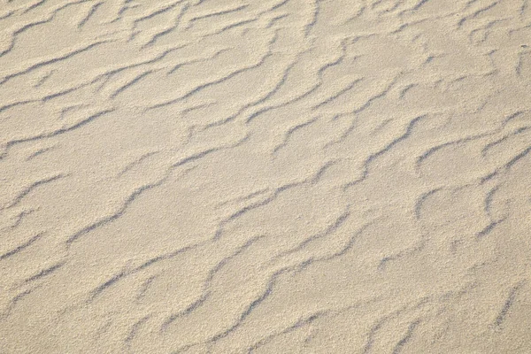 Fundo Bela Praia Arenosa Harmônica Com Ondas Suaves — Fotografia de Stock