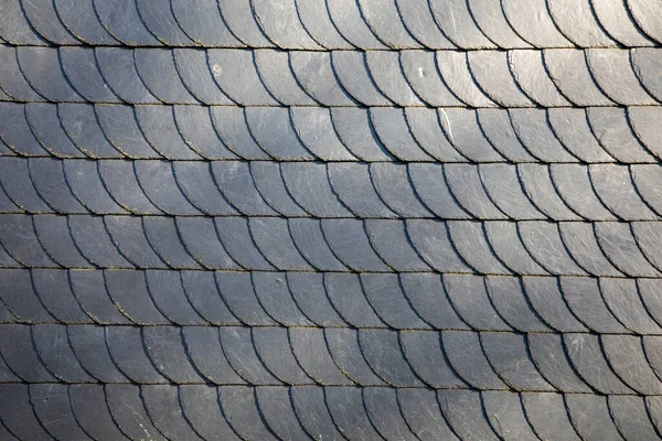 Roof Made Wooden Slabs Shape Fish Scales Background Texture Close — Stock Photo, Image