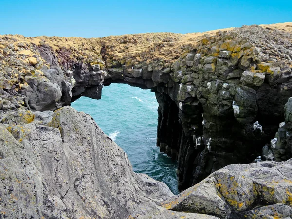 Каменный Мост Арнарстапи Полуостров Снефельснес Исландия — стоковое фото