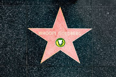 Los Angeles, ABD - 5 Mart 2019: Whoopy Goldberg 'in Hollywood Şöhret Yürüyüşü' nde Star 'a yakın çekim.