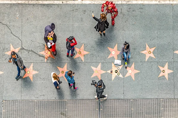 美国洛杉矶 2019年3月5日 游客们通过假扮电影明星来寻找明星和演员赚钱 — 图库照片
