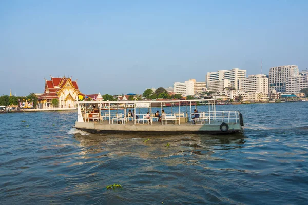 Bangkok Thailand Januari 2010 Människor Båten Vid Floden Mae Nam — Stockfoto