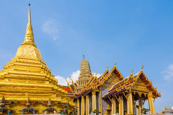 Bangkok Thailand January 2010 Temple Covered Foil Gold Inner Grand — Stock Photo, Image