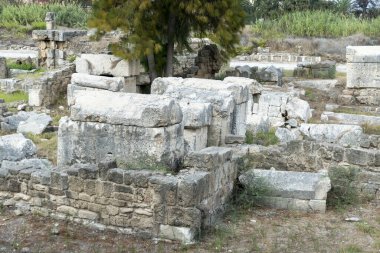 arch of Hadrian at the necropole Al-Bass Tire, an Unesco world heritage site