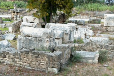 arch of Hadrian at the necropole Al-Bass Tire, an Unesco world heritage site