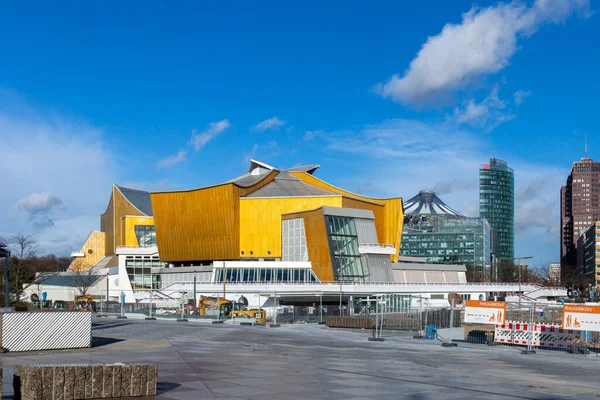 2019年3月25日 柏林费城音乐厅 Berliner Philarmonie Concert Hall 是汉斯 Hans Scharoun 于1960年设计的现代建筑杰作 — 图库照片