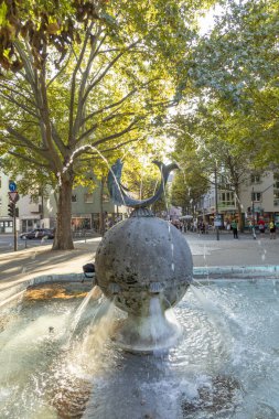 Mainz, Almanya - 19. Eylül 2020: Mainz, Almanya 'da balıkçılar çeşmesi.