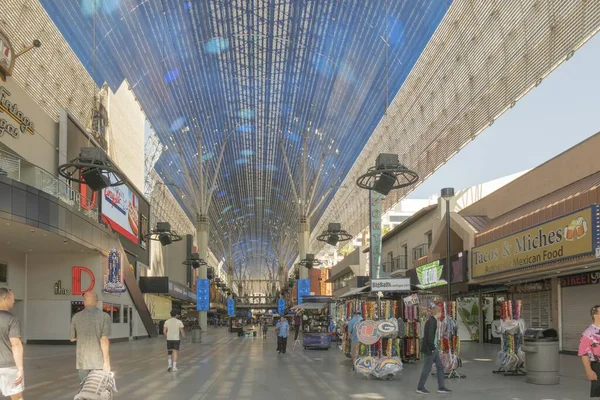 Las Vegas Usa May 2022 People Enjoy Visiting Fremont Street — Photo