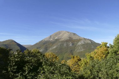 Sibillini Dağları Ulusal Parkı. Castelluccio di Norcia, Umbria, İtalya 'daki Tarlalar