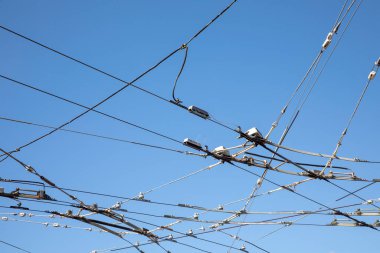 overhead cable for the electric busses in San Francisco under blue sky