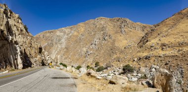 riding the california state route 178 from Bakersfield along the Kern river valley, USA