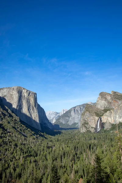 View Yosemite Valley Rock Capitan Bridal Veil Waterfall Usa — Stock Photo, Image