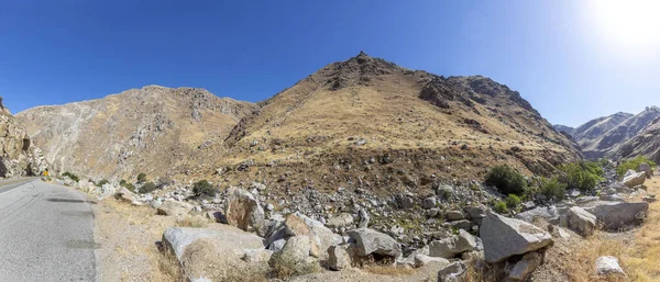 Riding California State Route 178 Bakersfield Kern River Valley Usa — ストック写真