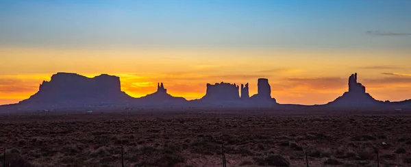 Sunrise West Mitten Butte Monument Valley Utah Usa — Stock Photo, Image