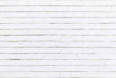 beyaz boyalı duvara desen