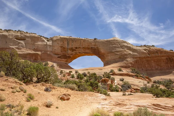 Wilson Arch Semi Desert Landscape Moab Utah — стокове фото