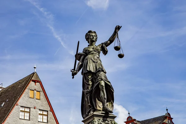 Justitia Lady Justice Sculpture Roemerberg Frankfurt Built 1887 — Stockfoto