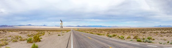 Riding Route Nevada Daytime Thru Desert Usa — Zdjęcie stockowe