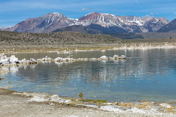 アメリカ ヴィニングのモノ湖のカルシウムの風景図 — ストック写真