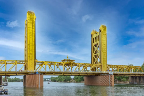 Γέφυρα Gold Tower Στο Σακραμέντο Της Καλιφόρνια Ηπα — Φωτογραφία Αρχείου