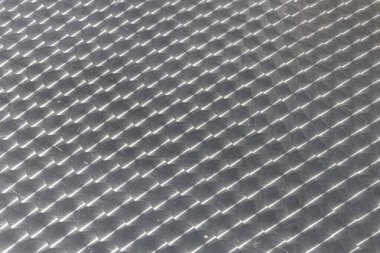 harmonic pattern of reflection at a chrome table in detail
