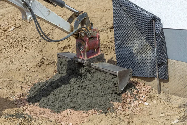 Wet Concrete Placed Digger Scoop Clay Ground — Φωτογραφία Αρχείου